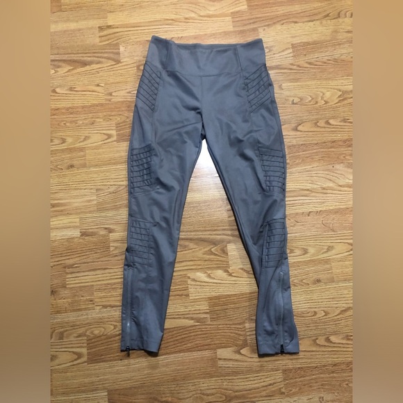 Athleta Delancey Gleam Moto Tights size Medium - Picture 1 of 4